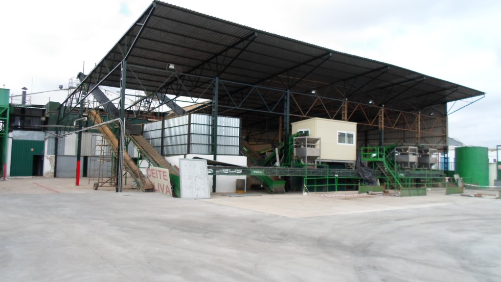 VISTA GENERAL PATIO DE LIMPIEZA DE ACEITUNA